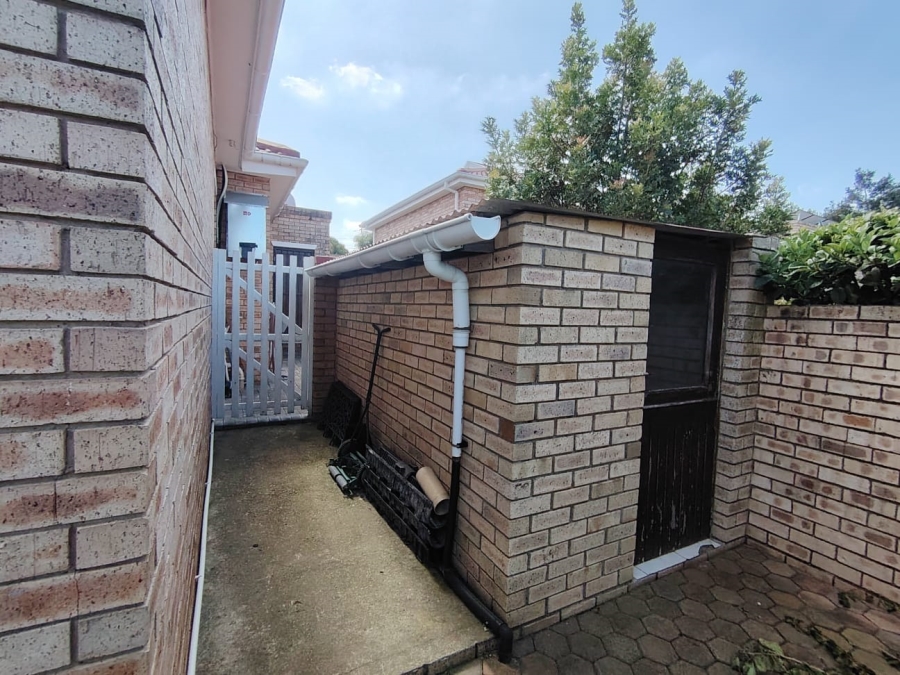 3 Bedroom Property for Sale in Rooi Rivier Rif Western Cape